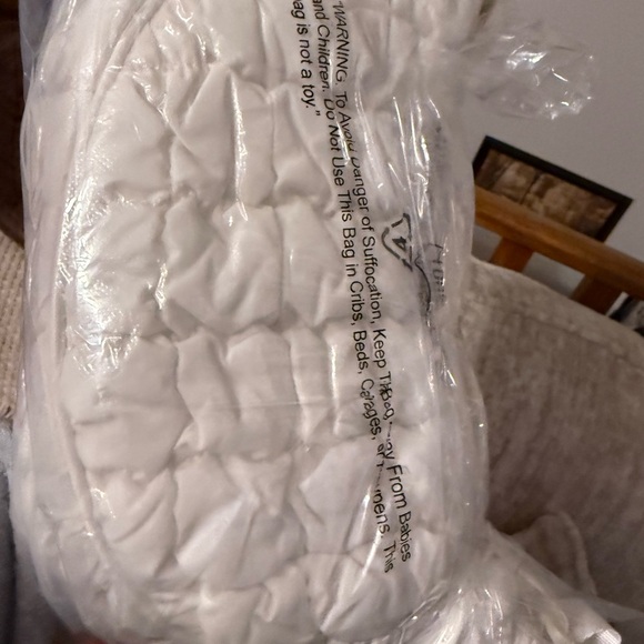 Stylish White Quilted Women's Bag - Picture 11 of 11